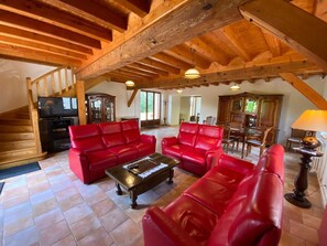 Télévision, cheminée