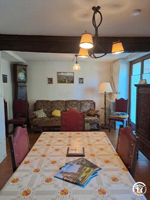 Interior - Les Bons Enfants - VENES (VENES)