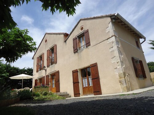La Teulière - LOMBERS - Gîte