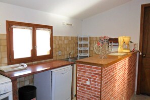 Réfrigérateur, micro-ondes, four, lave-vaisselle