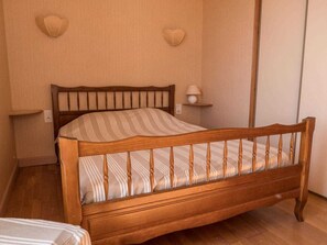 Room - Gîte communal Le Vintrou 1 (LE VINTROU)