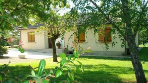 Exterior - Les Barreaux - MONTVALEN (MONTVALEN)