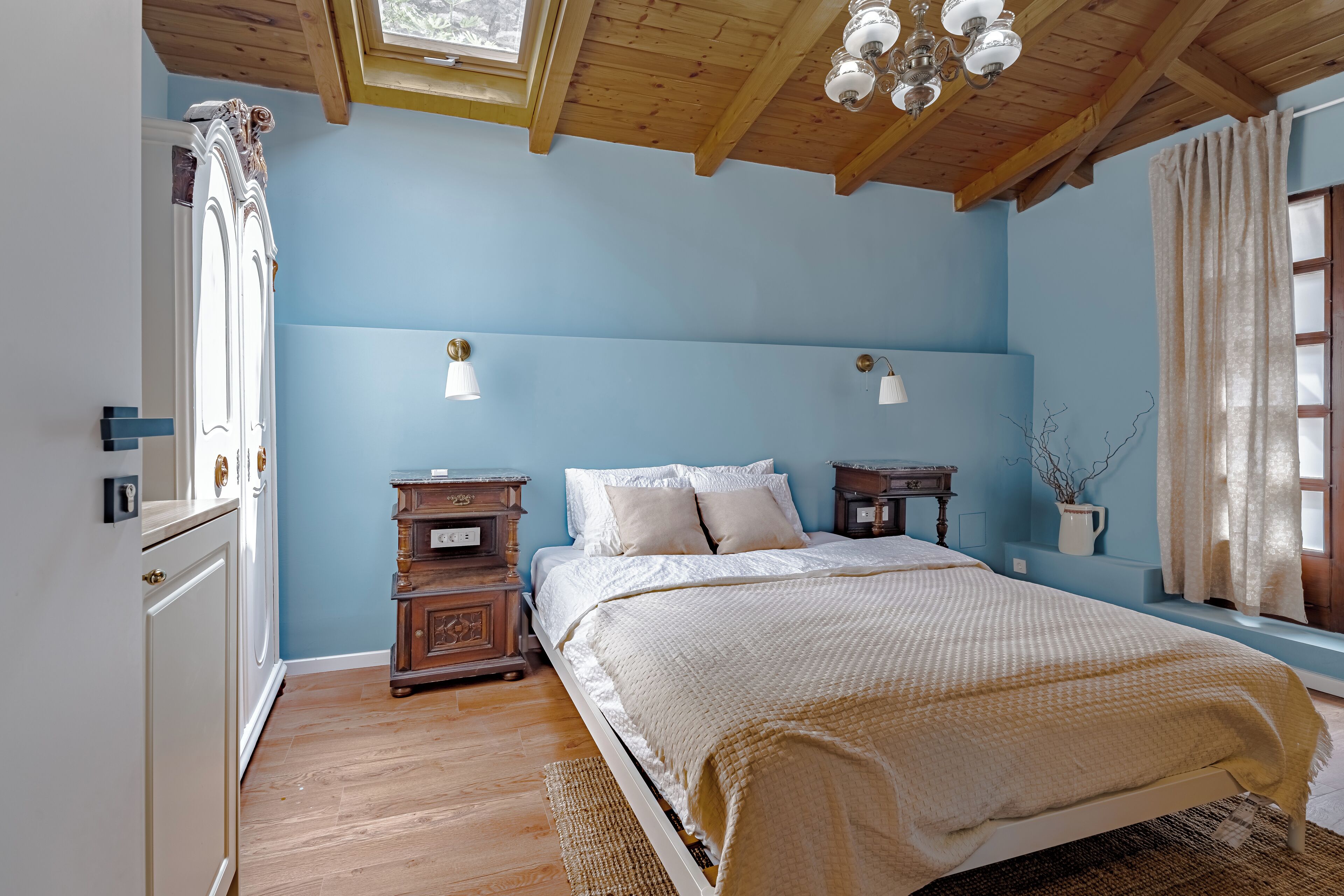 Basic Double Room | Iron/ironing board, free WiFi