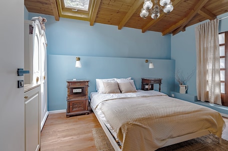 Tabla de planchar con plancha y wifi gratis . The Vlasta Collection Rooms