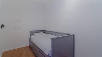 Iron/ironing board, free WiFi