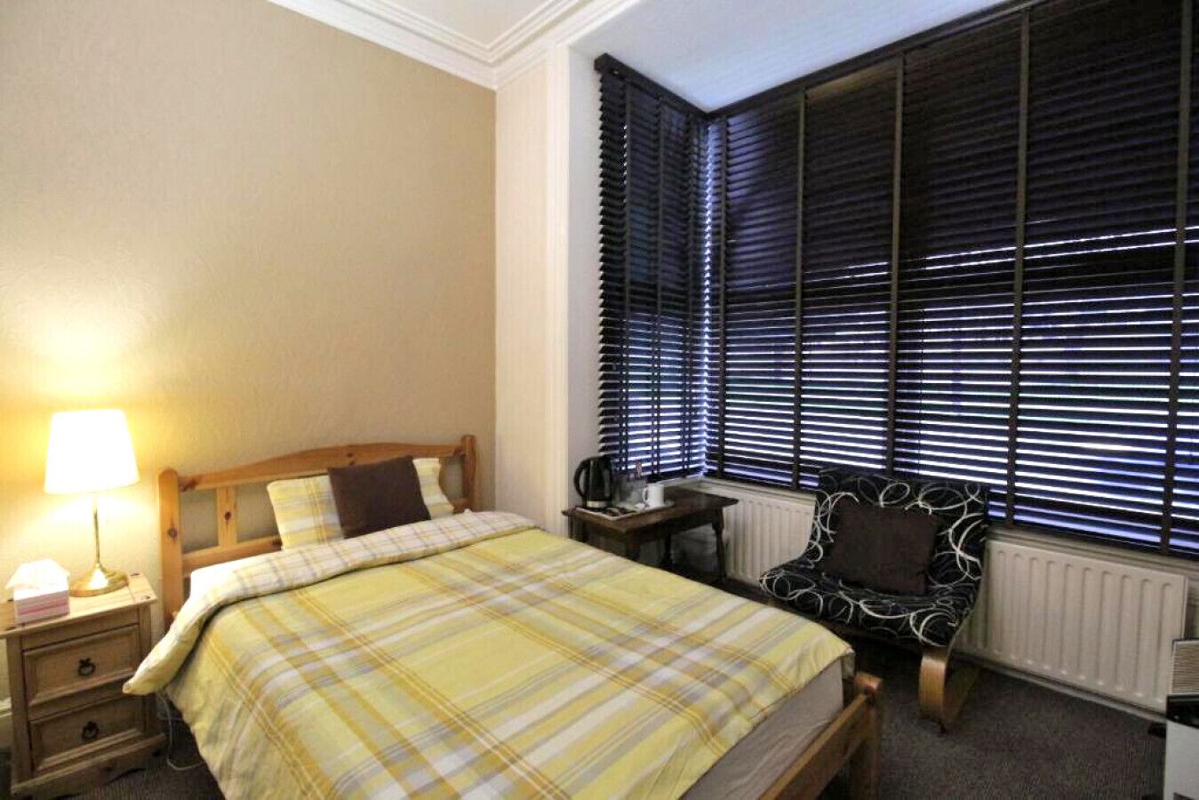 1 soverom, strykejern/-brett, wi-fi (inkludert) og sengetøy