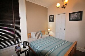 1 bedroom, iron/ironing board, free WiFi, bed sheets - Single Room - Tennyson (Lincoln)
