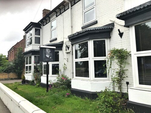 Studio Room - Tennyson