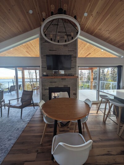 Scenic year round cabin at Lac La Nonne