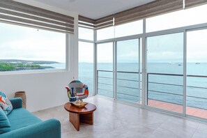 Suite Deluxe, 2 habitaciones, vista al mar | Vista a la playa o el mar