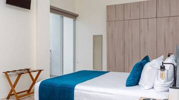 Suite, Balcony, Sea View | In-room safe, free WiFi