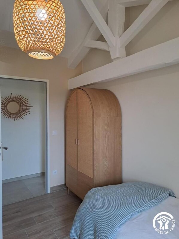 2 bedrooms, free WiFi - Gîte de Sarrasi sleeps 4 (SOUEL)