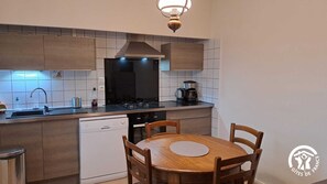 Fridge, microwave, dishwasher, coffee/tea maker