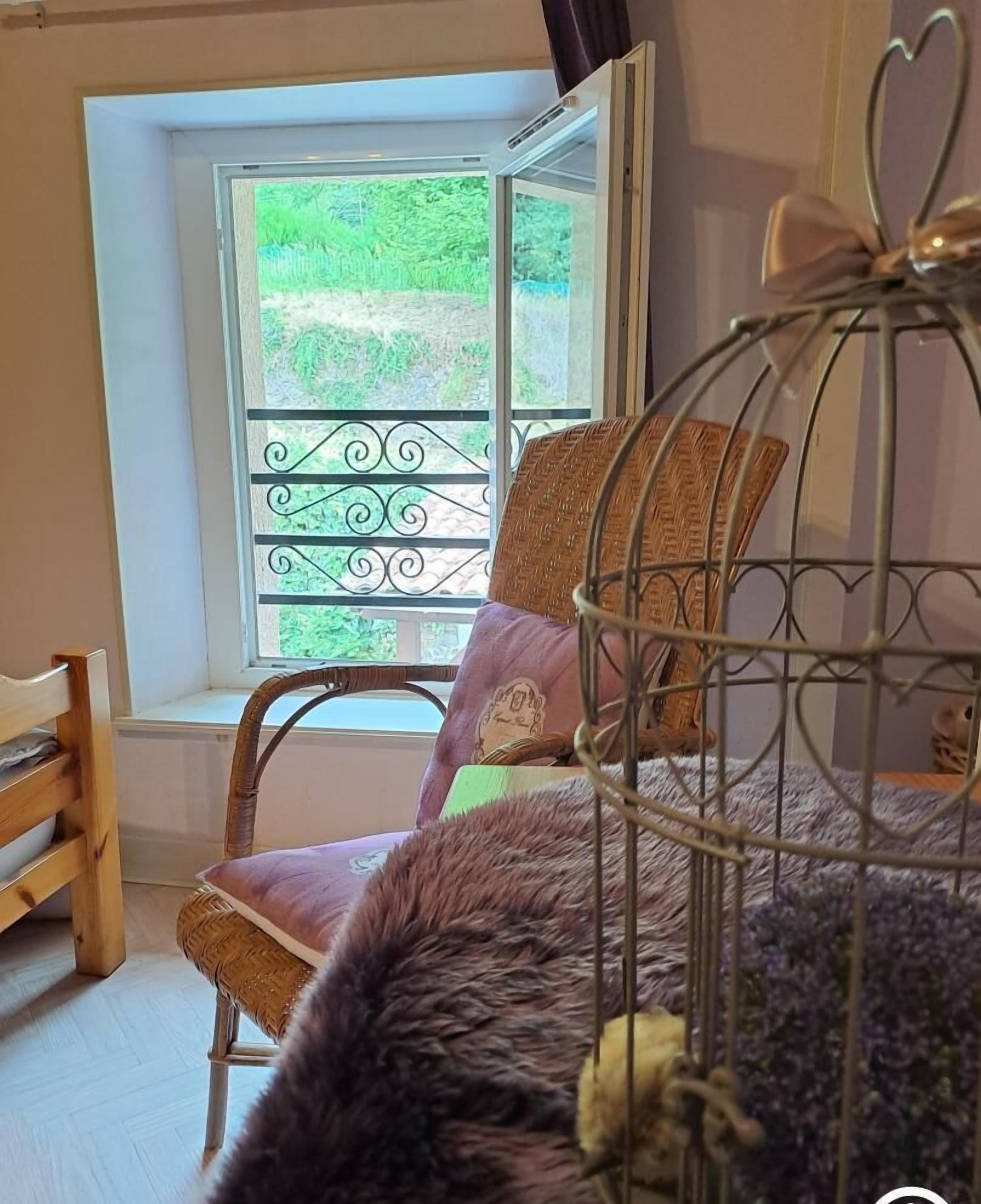 La Bouriette - Bout du Pont de l'Arn - Gîtes de France Sud - chambre