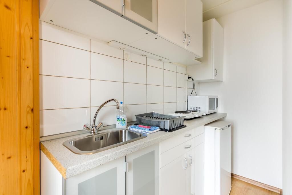 Stovetop, coffee/tea maker, highchair