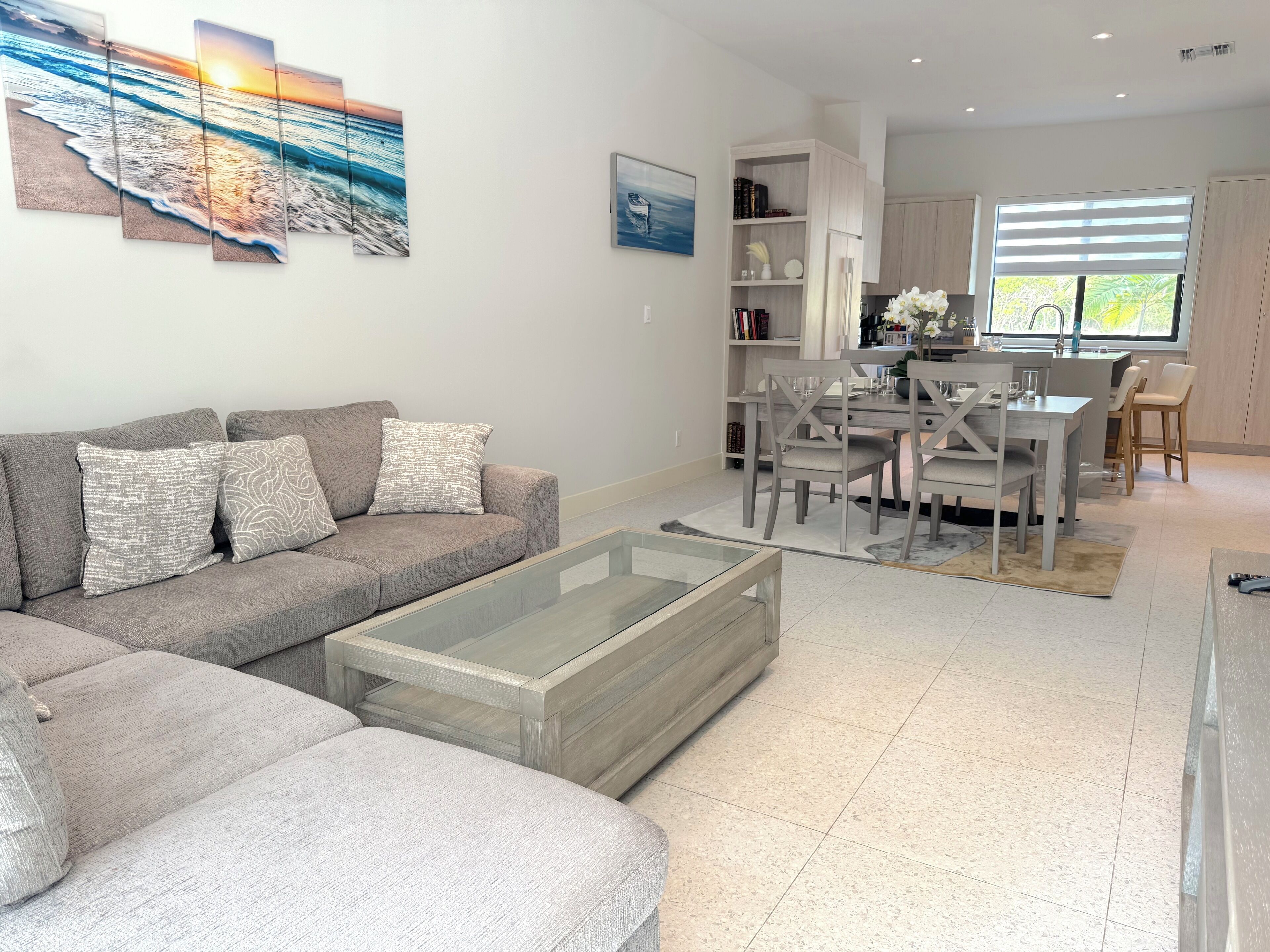 Luxury New - 1bd - Gated - Pool - Beach And Gym Access - High Speed Internet - Nassau