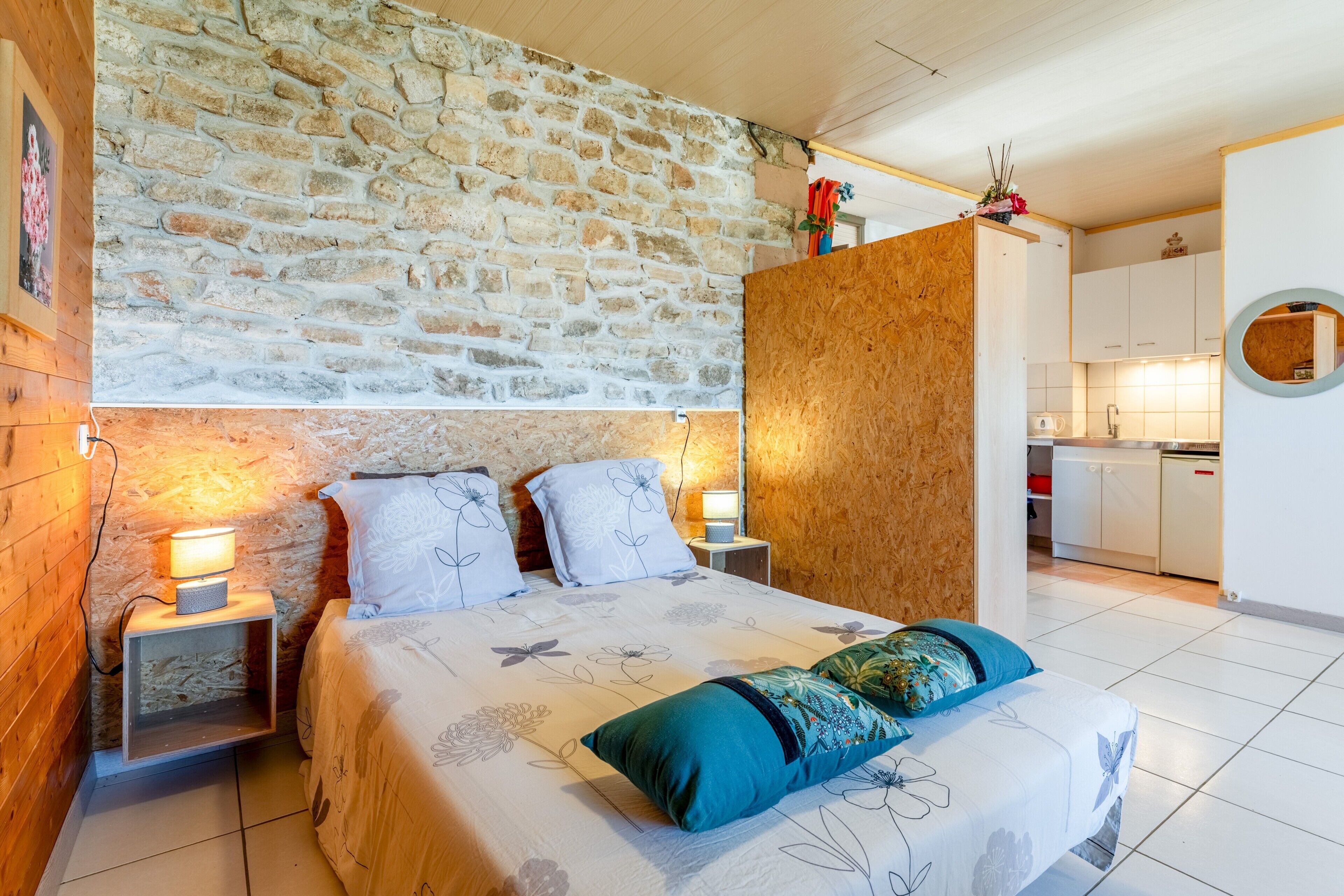 1 bedroom, WiFi, bed sheets