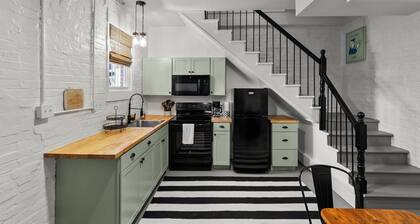 Stay at the 1902 Jail House Inn