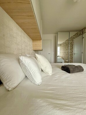 1 chambre, fer et planche à repasser, Wi-Fi, draps fournis