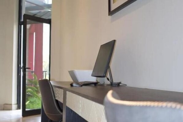 Business center - Mythos Boutique Hotel (Kigali)