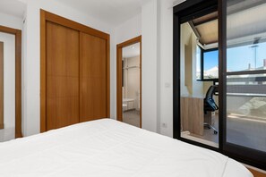 2 Schlafzimmer, Bügeleisen/Bügelbrett, kostenloses WLAN