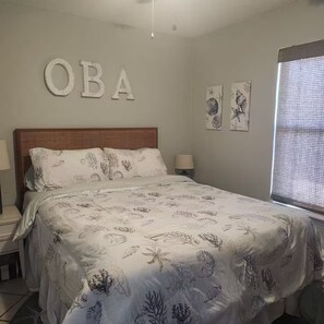 2 bedrooms, WiFi, bed sheets - Unwind at the Marina (Orange Beach)