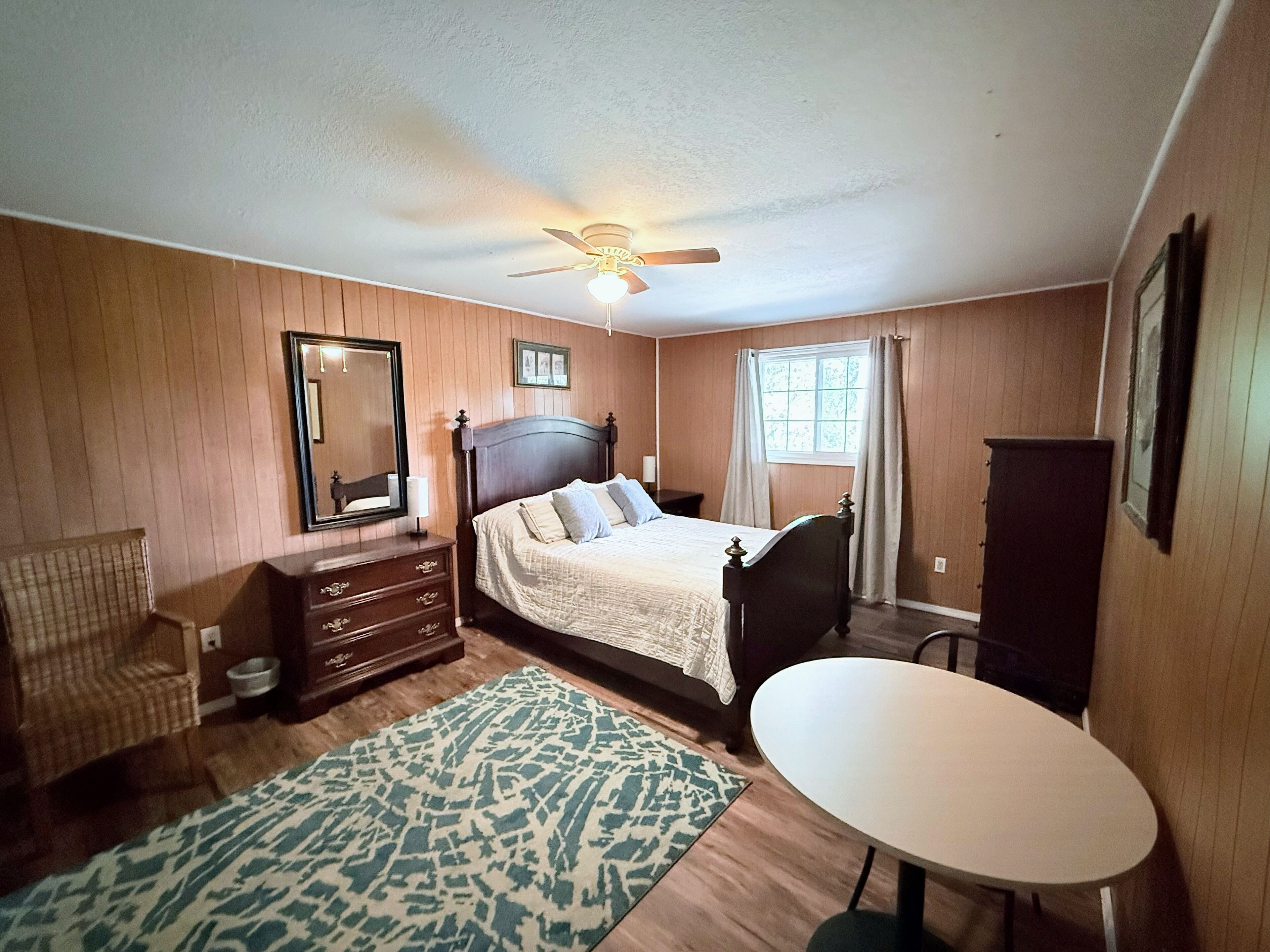 2 dormitorios, wifi gratis, ropa de cama