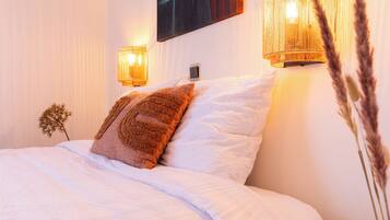 Iron/ironing board, free WiFi