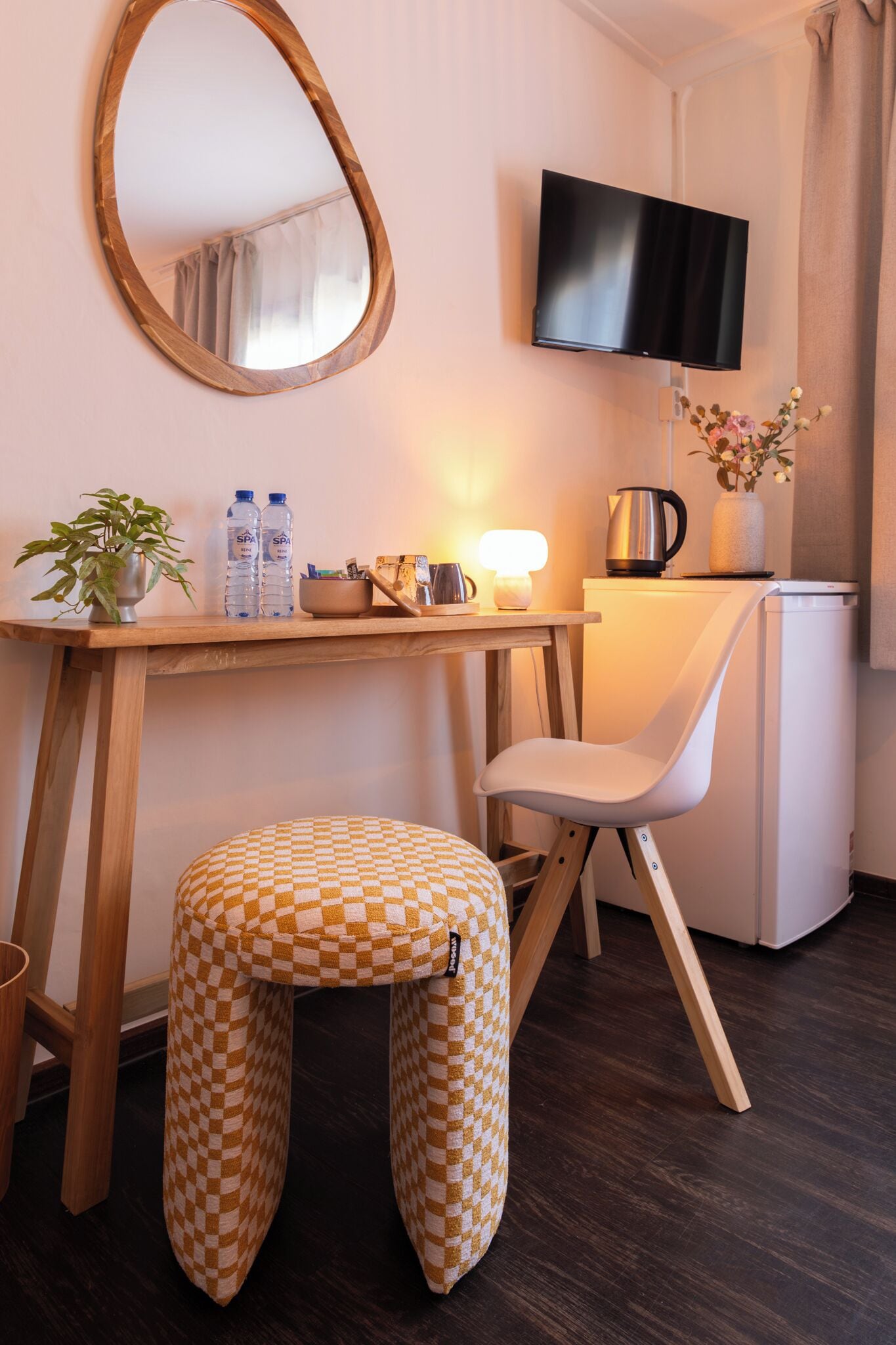 Double Room, Garden View | Iron/ironing board, free WiFi