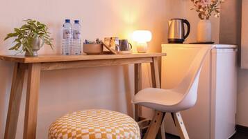 Double Room, Garden View | Iron/ironing board, free WiFi