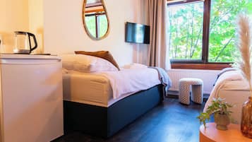 Driepersoonskamer | Een strijkplank/strijkijzer, gratis wifi