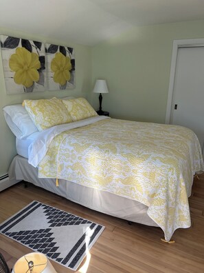 4 makuuhuonetta, silitysrauta/-lauta, Wi-Fi, vuodevaatteet