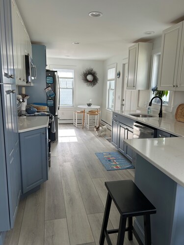 4-bedroom house in charming York w/ some ocean views & easy walk to beaches.