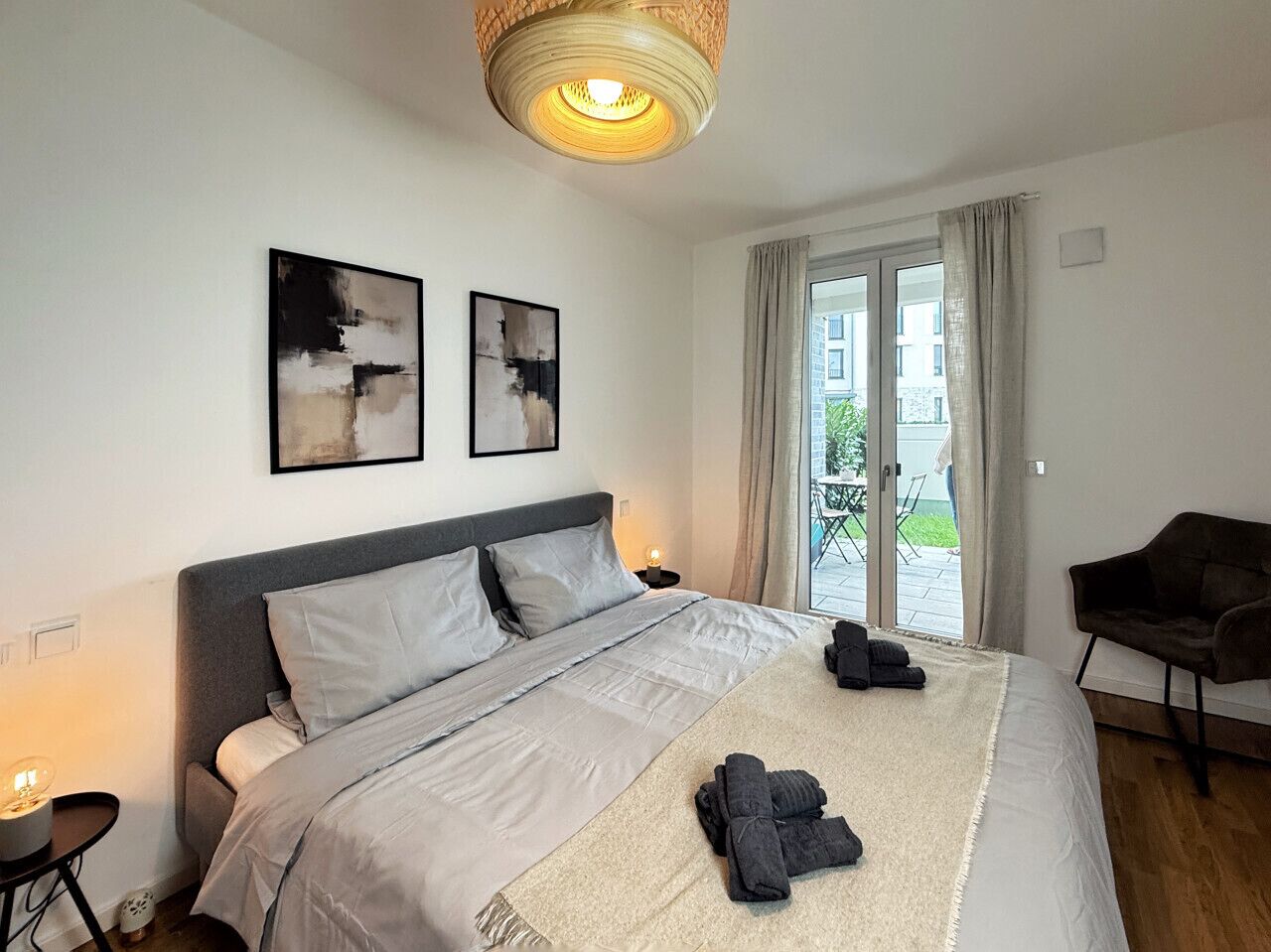 1 chambre, bureau, fer et planche à repasser, Wi-Fi