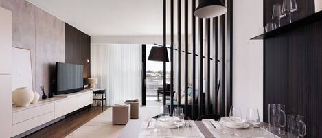 Apartment, 1 Bedroom, Kitchen, City View | Living area