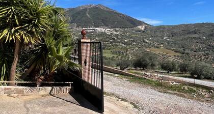 Villa in Alcaucin - Sleeps 4 - Pool - Parking