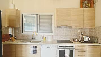 Microones, forn, placa de cuina i rentaplats