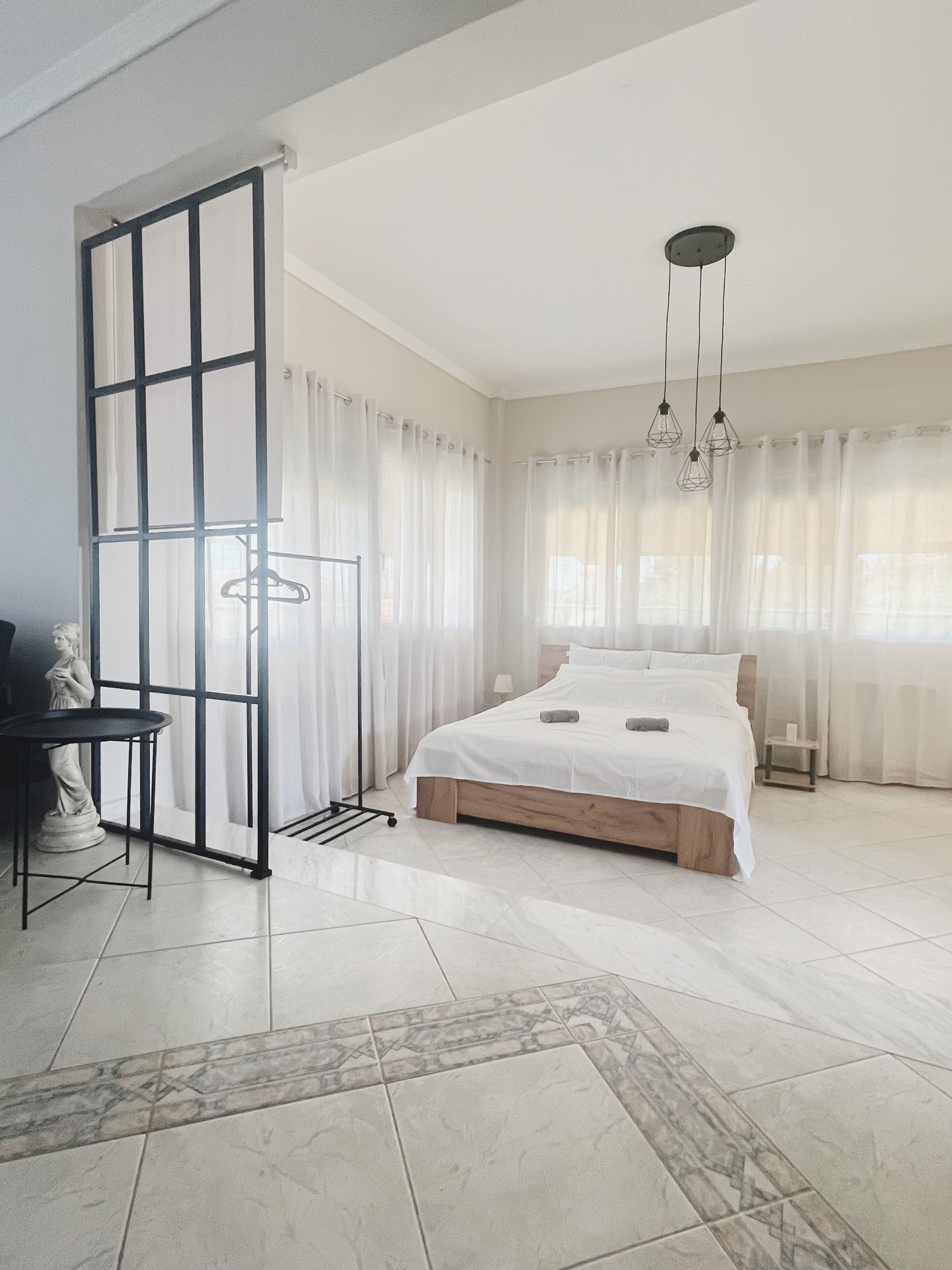 Bügeleisen/Bügelbrett, WLAN, Bettwäsche