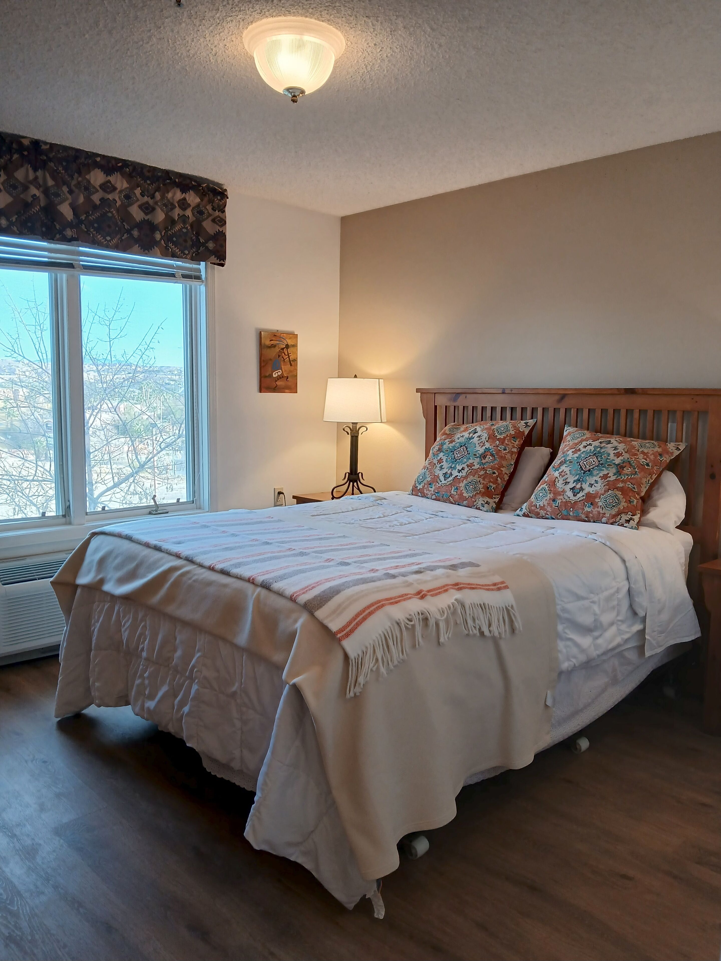 1 bedroom, iron/ironing board, internet, bed sheets