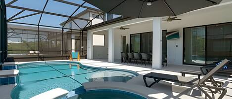 Piscine extérieure, piscine chauffée