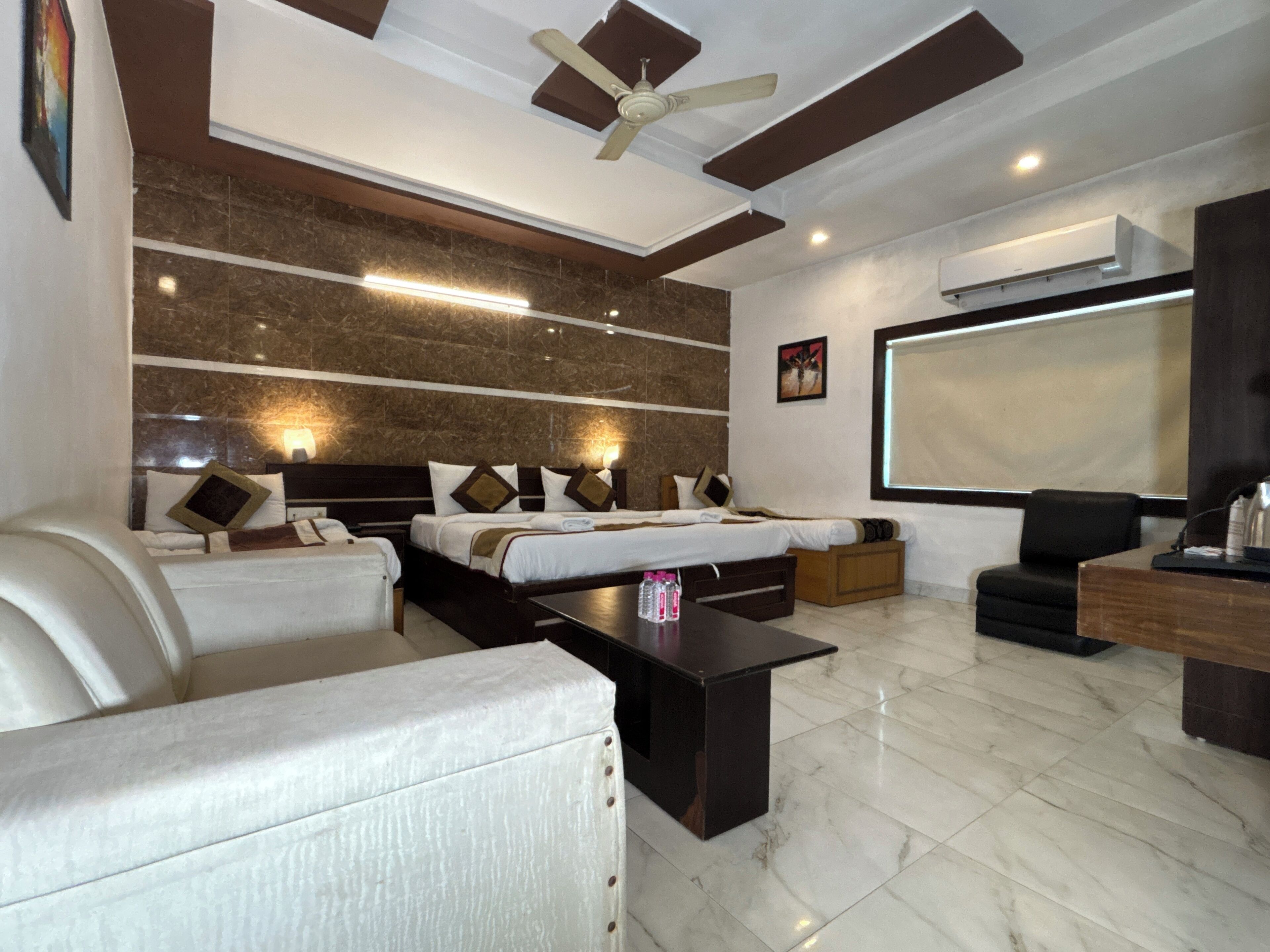 Familieværelse til 4 personer | Gratis Wi-Fi