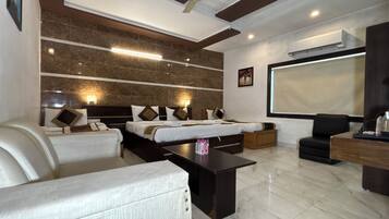 Family Quadruple Room | Free WiFi