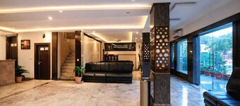 Goyal Hoteliers - Hotel Tara Palace