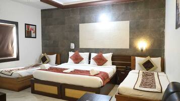 Family Quadruple Room | Free WiFi