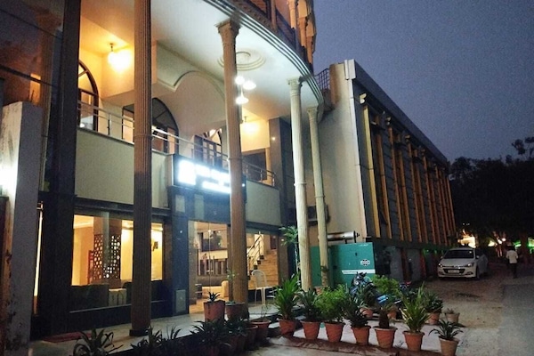 Bagian depan properti