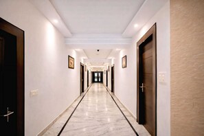Lobby - Goyal Hoteliers - Hotel Tara Palace (Agra)