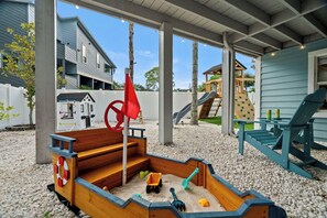 Children's area - Family Fun Resort Home! Heated Pool, Hot Tub, Pickleball & Arcades! 9 beds (Seminole)