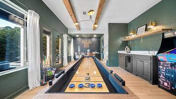 ุบุฑูุฉ ุงูุฃูุนุงุจ