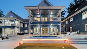 ุงูู
ูุดุฃุฉ ู
ู ุงูุฎุงุฑุฌ