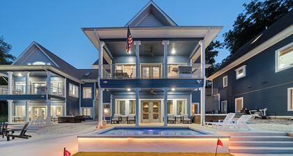 Heated Pool! MiniGolf! Hot Tub! Fire Pit! Lakefront!